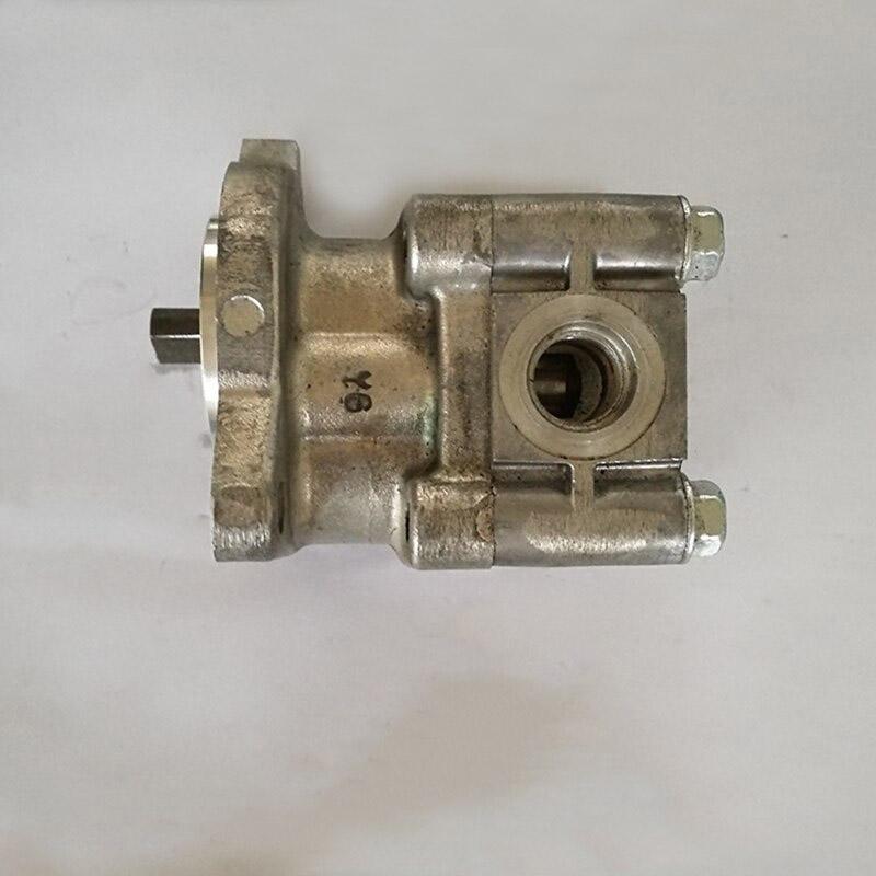 Hydraulic Pump 5H550-26204 5H55026204 for Kubota D1105-T Engine DC35 Harvester