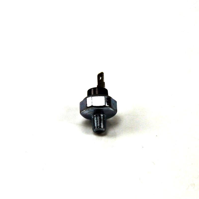 Oil Pressure Switch 15521-39010 15531-39014 for Kubota Front Mower F2000 F2690 GF1800 F2100 Utility Vehicle RTV1100