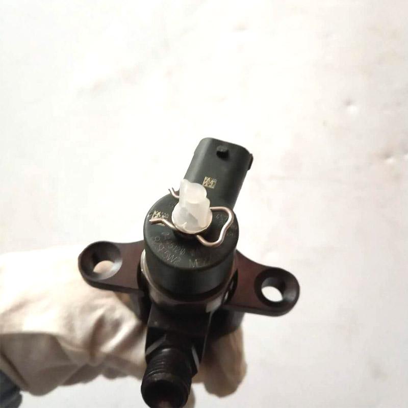 Common Rail Fuel Injector ME223749 for Mitsubishi 4M50 Engine