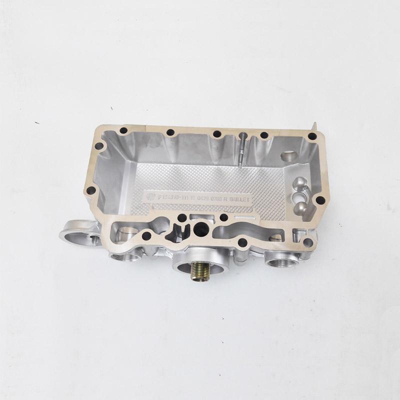 For New Volvo Engine D7D D7E EC240 EC290 Oil Cooler Cover