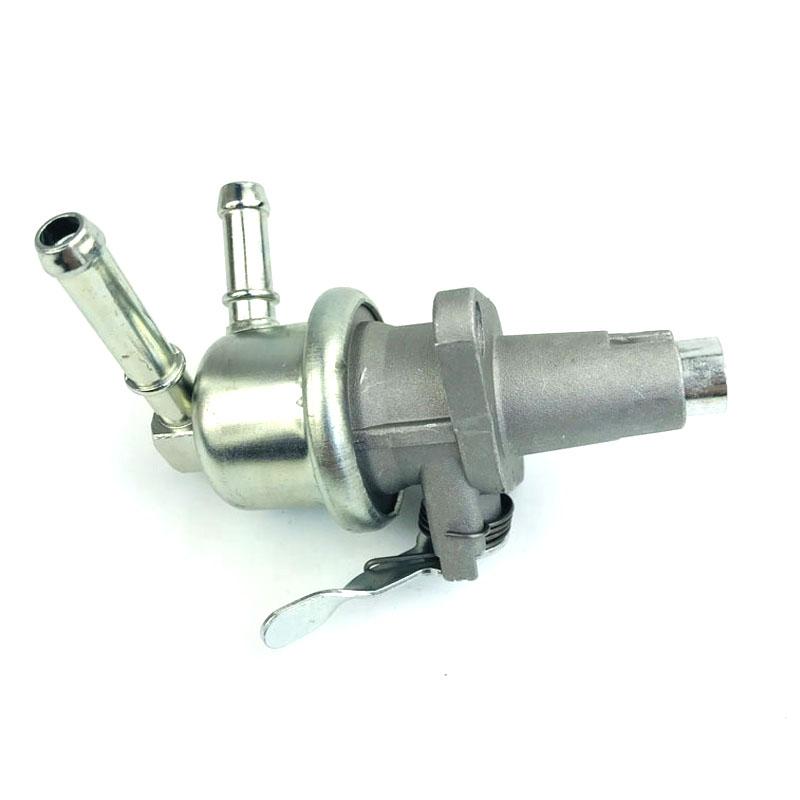 For Kubota Front Mower F3060 F2400 F2000 Fuel Lift Pump 17539-52030 For Sale