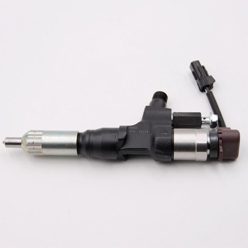 High Quality COMMON RAIL INJECTOR 295050-0260 ME306476 For mitsubishi FUSO 6M60T